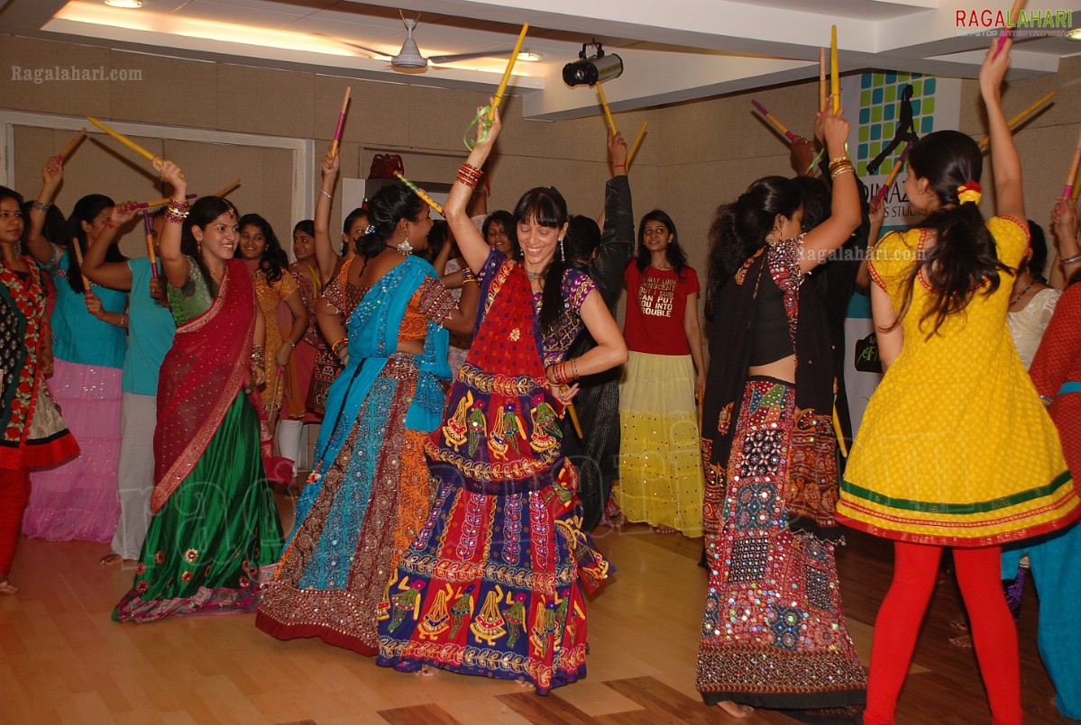 Dinaz's Dandiya Aerobics Dhamaka