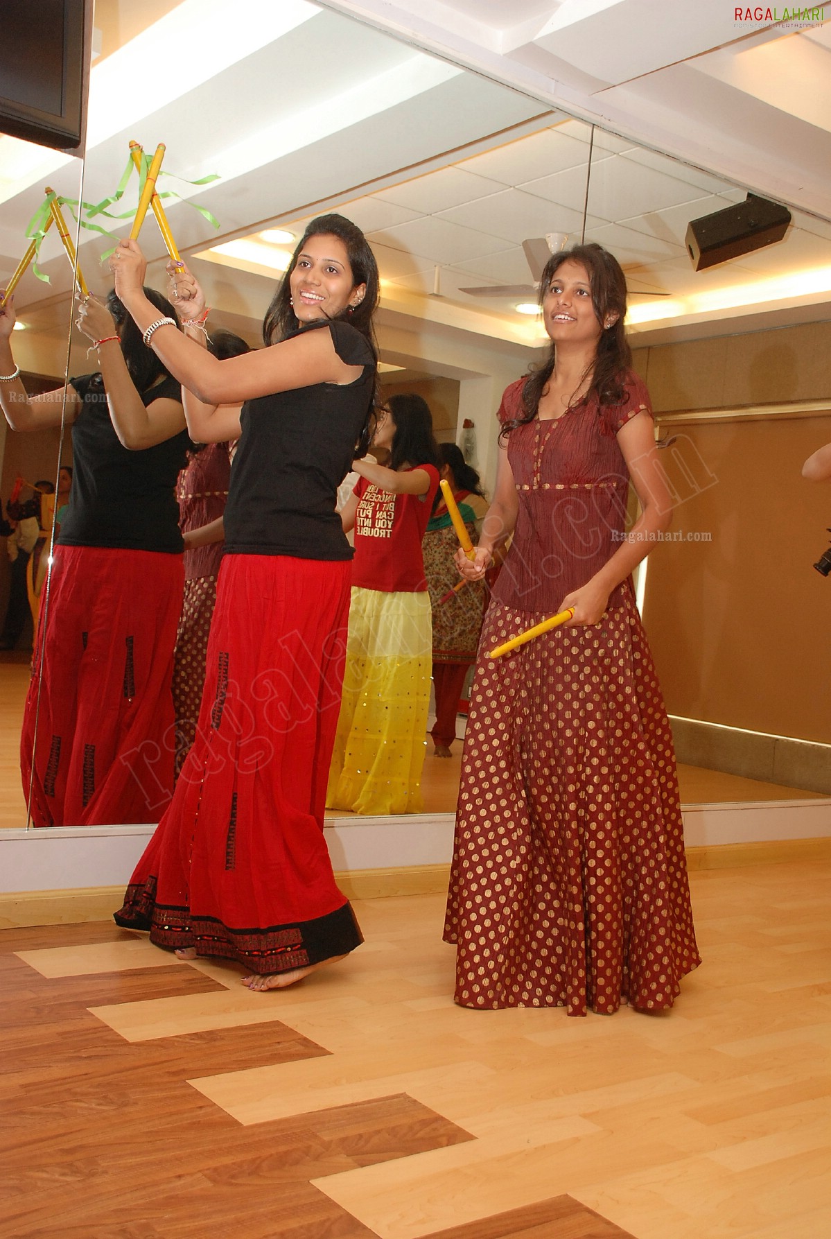 Dinaz's Dandiya Aerobics Dhamaka