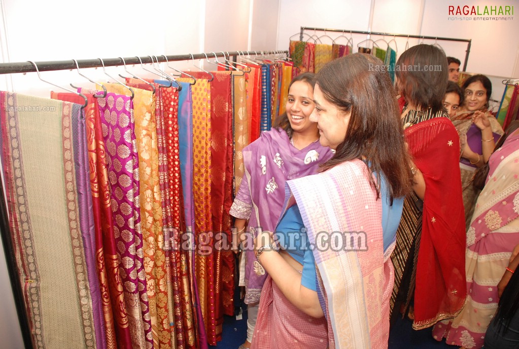 Pre Diwali Shopping - Fashion Yatra Launch at Taj Krishna