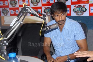 Gopichand, Taapsee at Big FM