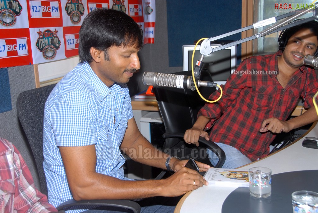 Gopichand & Tapsee at 92.7 Big FM