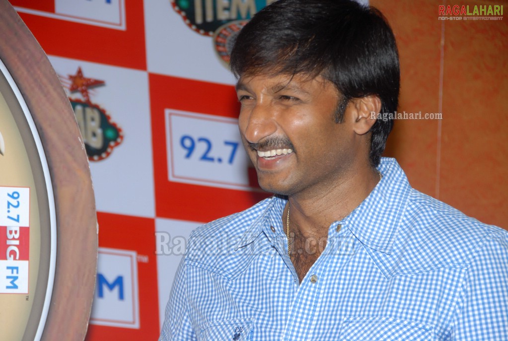 Gopichand & Tapsee at 92.7 Big FM