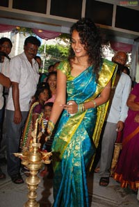 Sonia Launches Tarangini