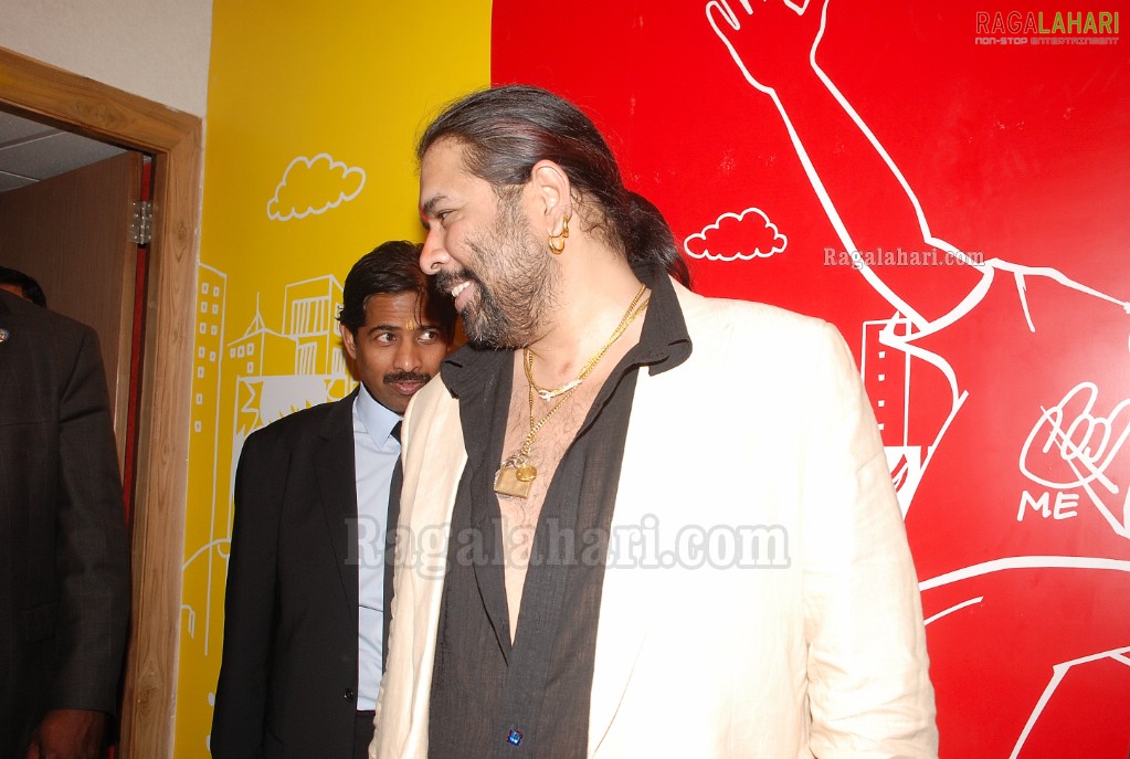 Sanjay Dutt & Akon Launches Venky's XPRS