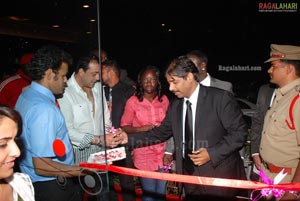 Sanjay Dutt & Akon Launches Venky's XPRS