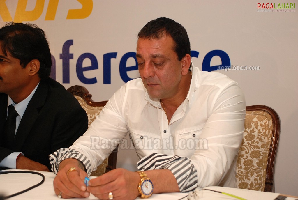 Sanjay Dutt & Akon Launches Venky's XPRS