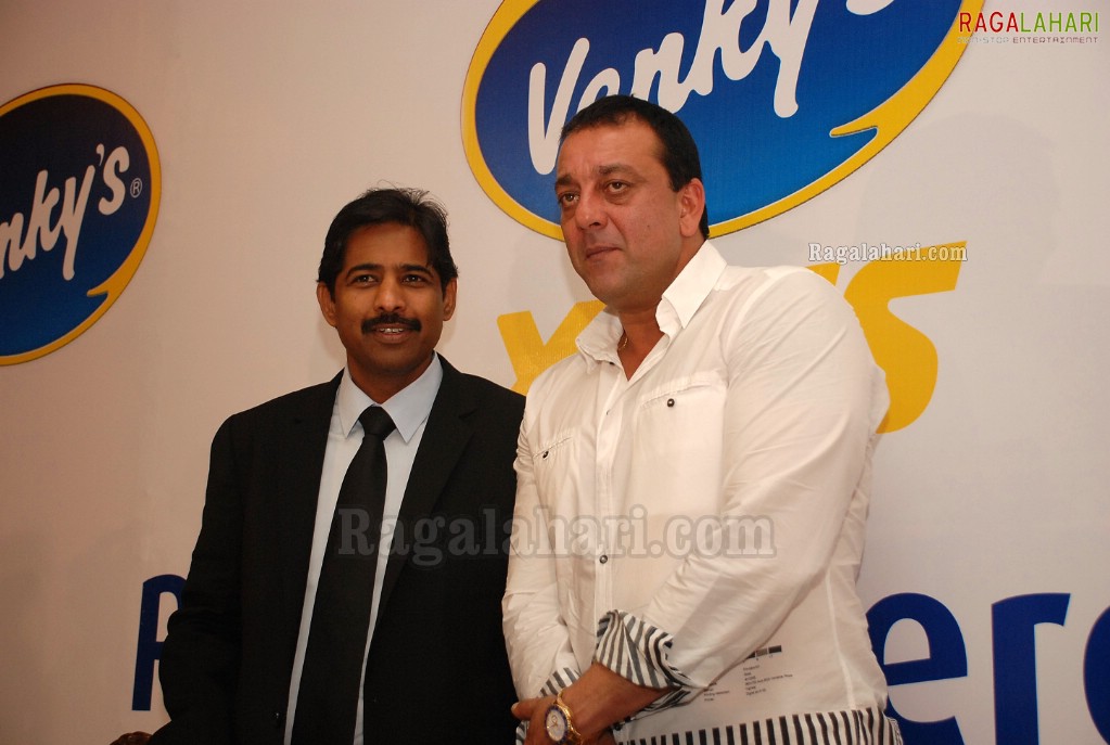 Sanjay Dutt & Akon Launches Venky's XPRS