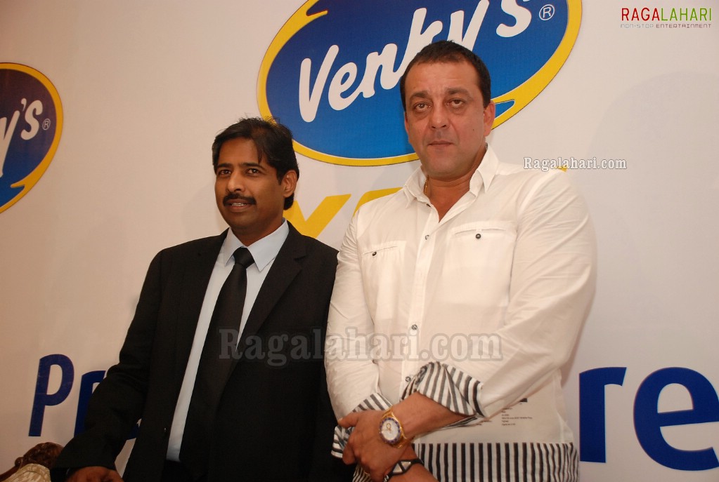 Sanjay Dutt & Akon Launches Venky's XPRS