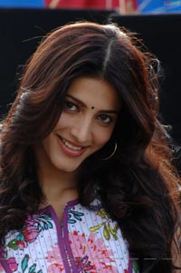 Suriya, Shruthi Haasan