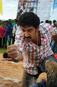 Taraka Ratna, Sheena