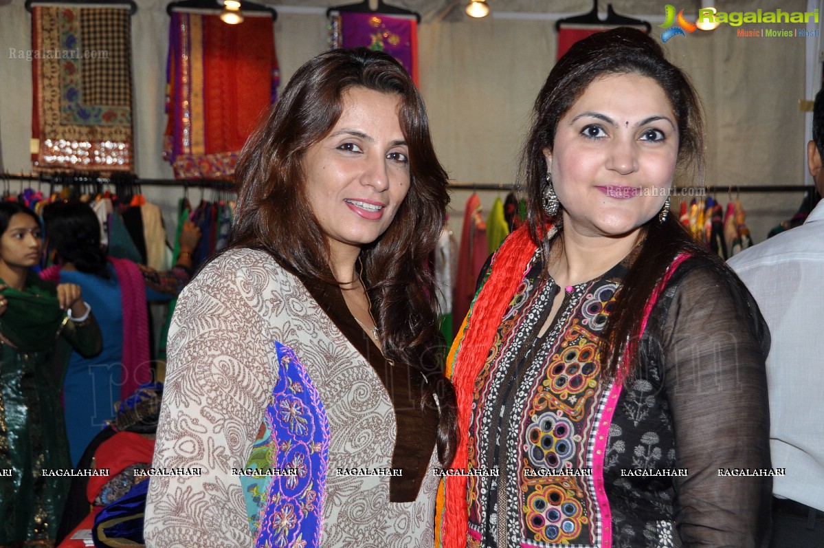 Amala launches Petals Exhibition, Hyderabad