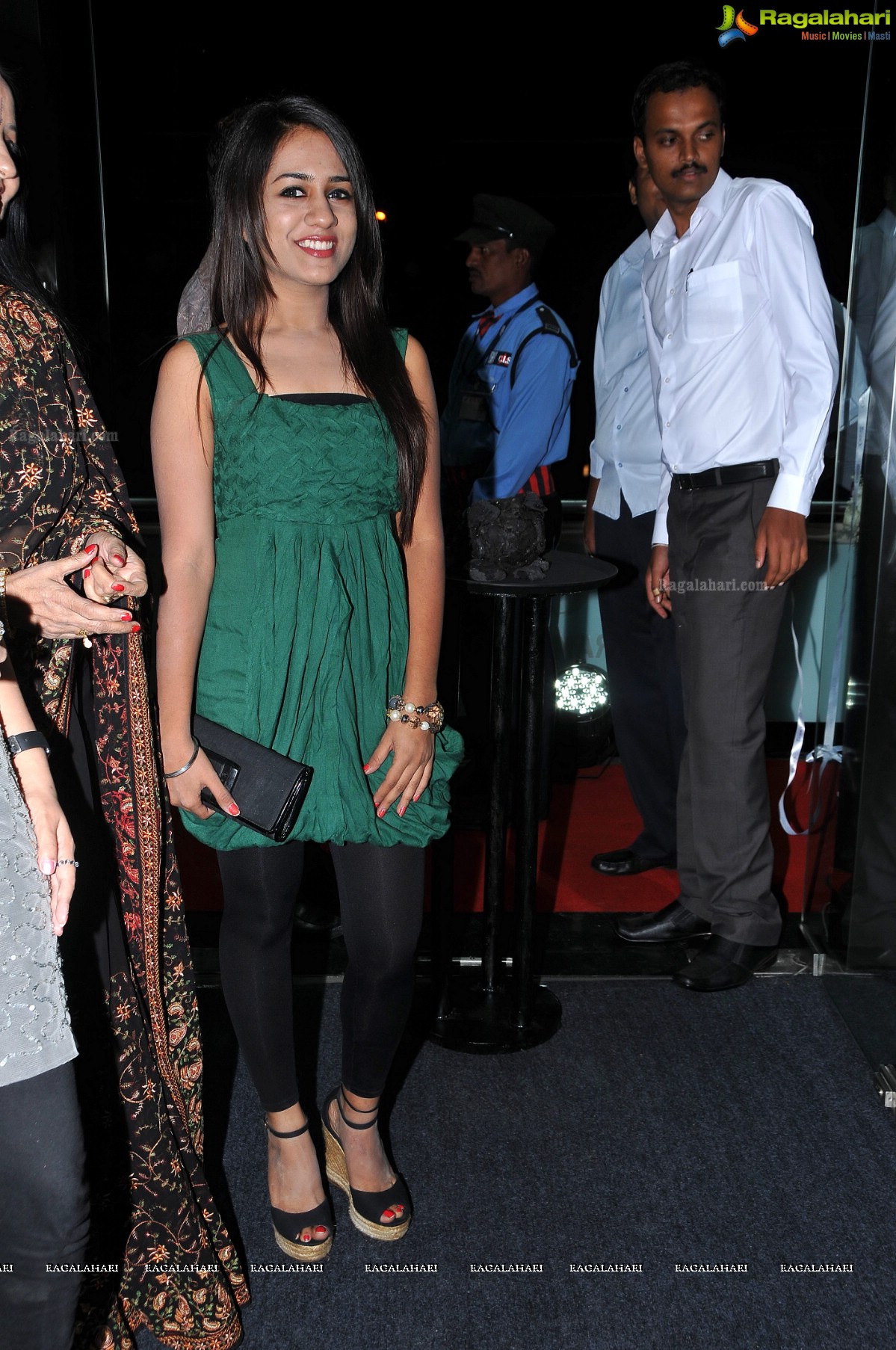 Sameera Reddy launches Solitaire Experience Lounge, Hyderabad