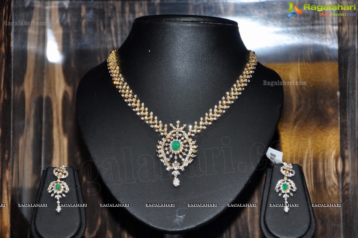 Kamna Jethmalani launches Diamond Jewellery Section at Saree Niketan Shopping Mall, Hyderabad