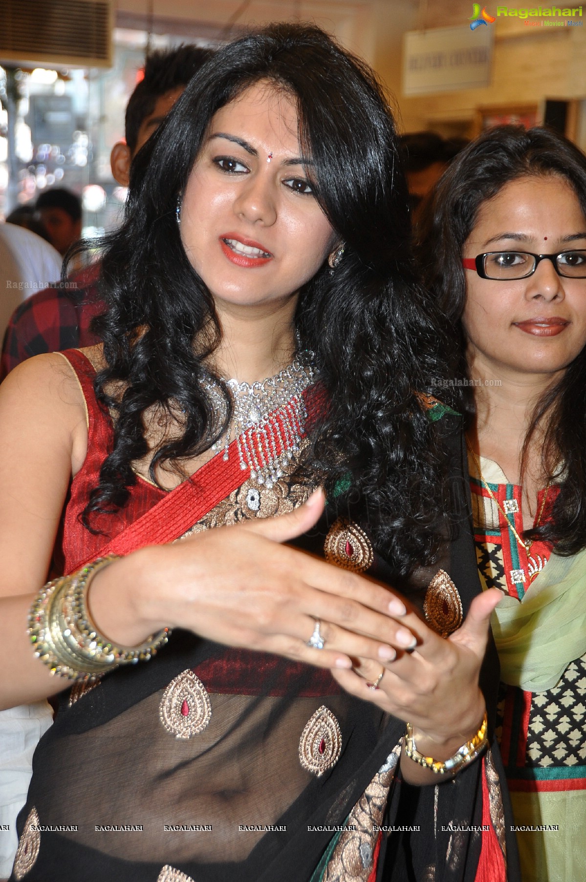 Kamna Jethmalani launches Diamond Jewellery Section at Saree Niketan Shopping Mall, Hyderabad