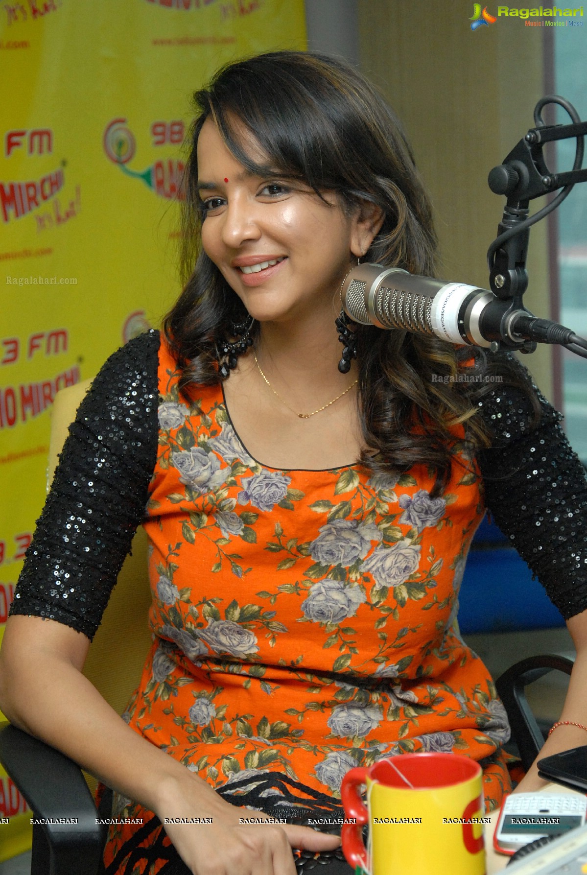 Gundello Godari Promotions at Radio Mirchi, Hyderabad