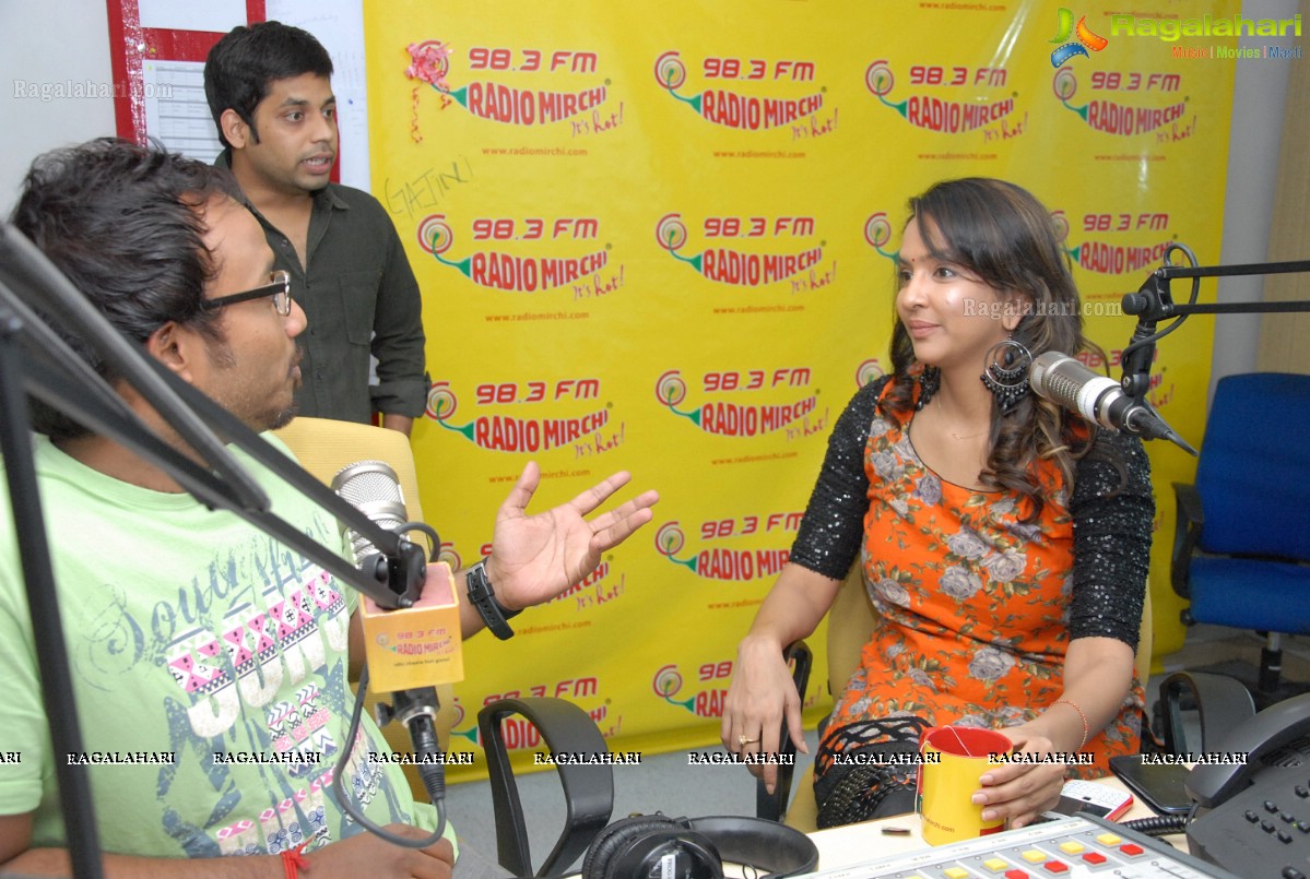 Gundello Godari Promotions at Radio Mirchi, Hyderabad