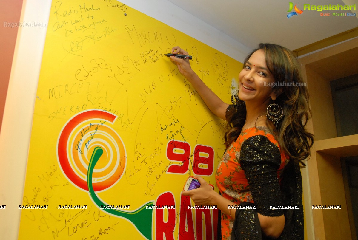 Gundello Godari Promotions at Radio Mirchi, Hyderabad