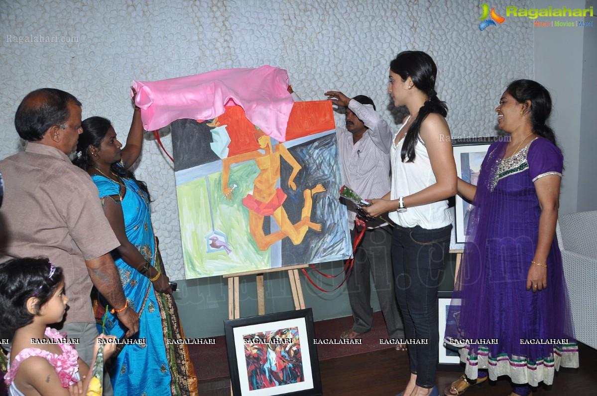 Hari Srinivas Art Exhibition at Testa Rossa Caffe, Hyd