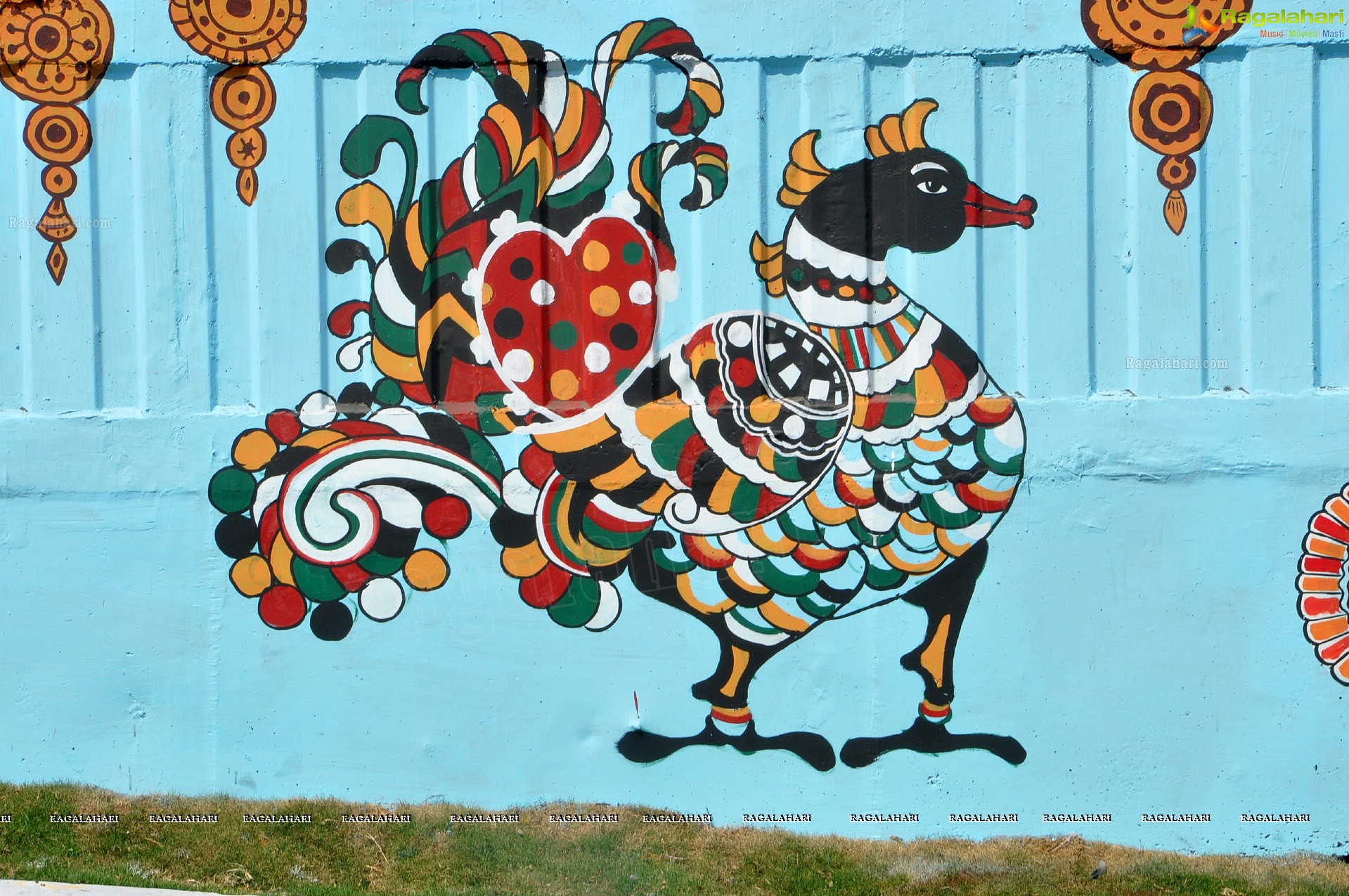 Paintings on the Masasb Tank Flyover on the eve of CoP-11 on Biodiversity