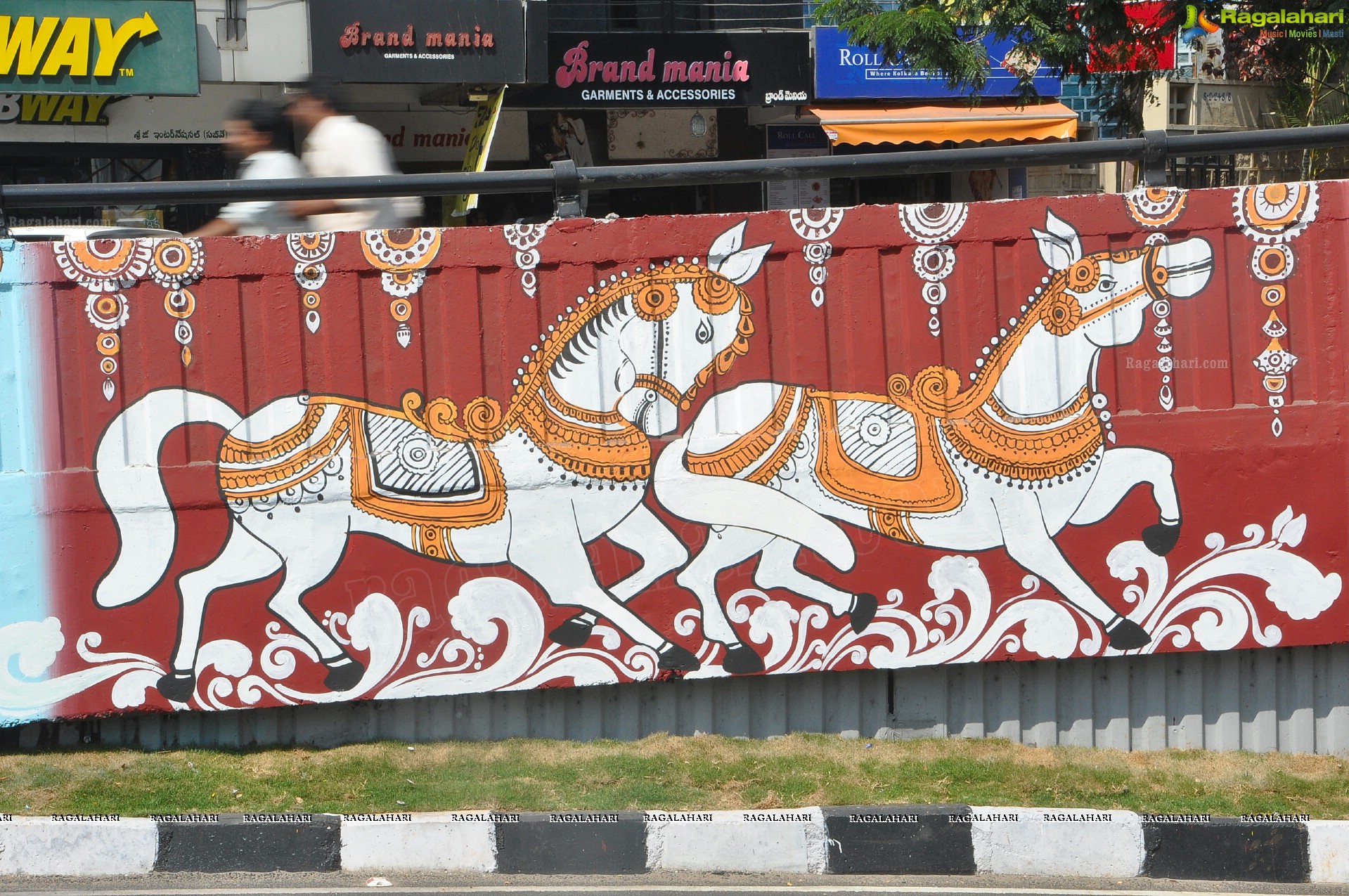 Paintings on the Masasb Tank Flyover on the eve of CoP-11 on Biodiversity