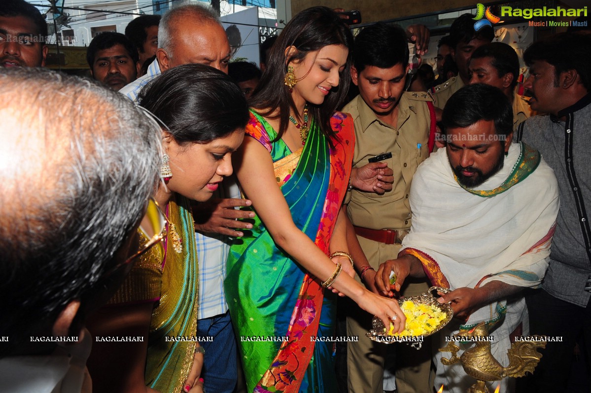 Kajal Aggarwal launches Kalanikethan at Himayatnagar