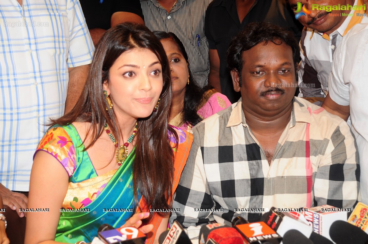 Kajal Aggarwal launches Kalanikethan at Himayatnagar