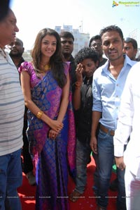 Kajal Agarwal Chennai Shopping Mall