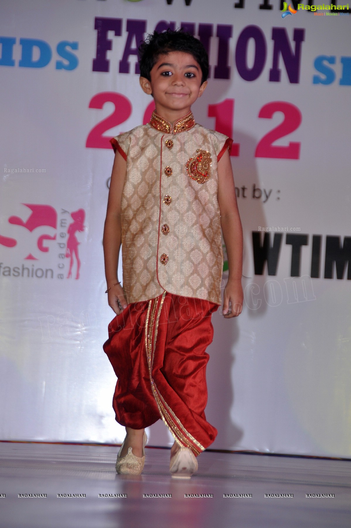 Kalanjali Kids Fashion Show 2012 by Sunny Anand and Srikanth Gatla