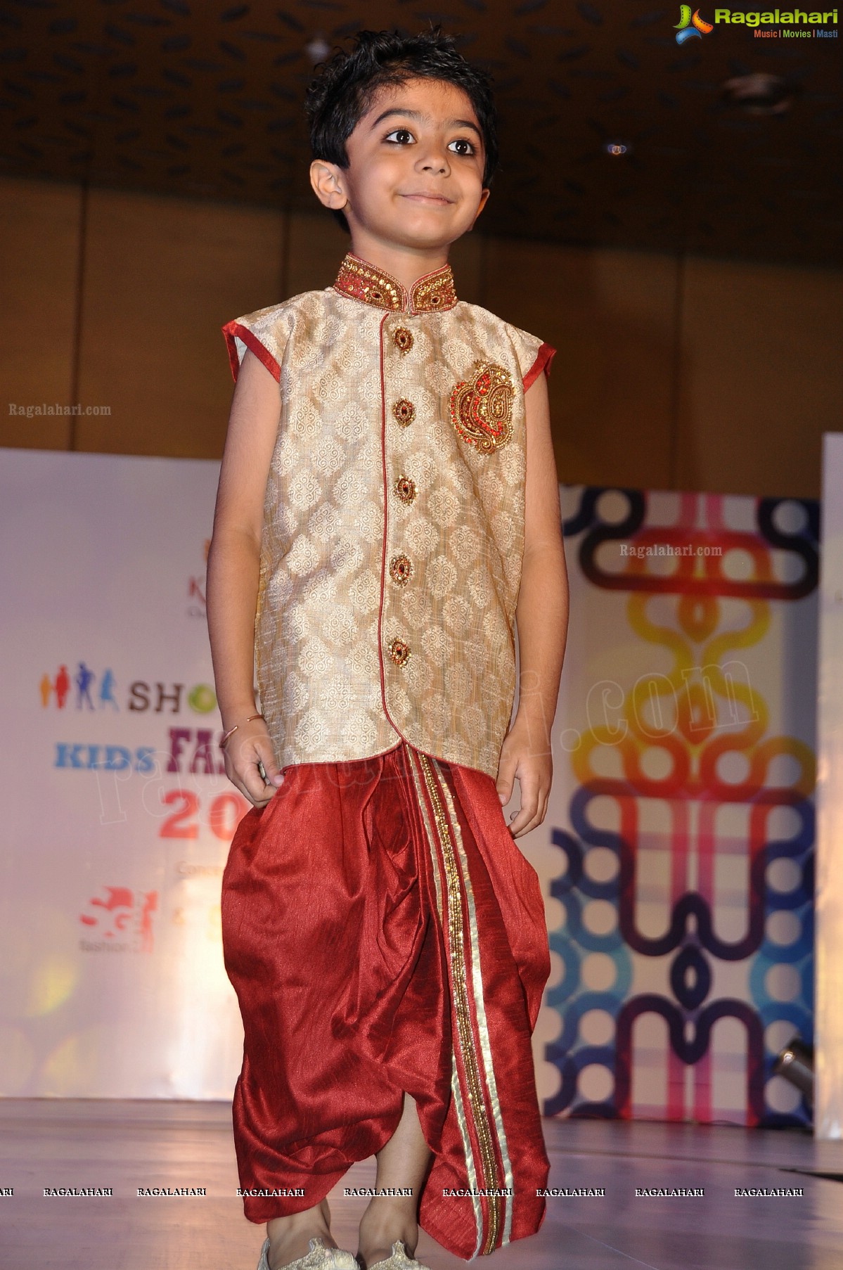 Kalanjali Kids Fashion Show 2012 by Sunny Anand and Srikanth Gatla