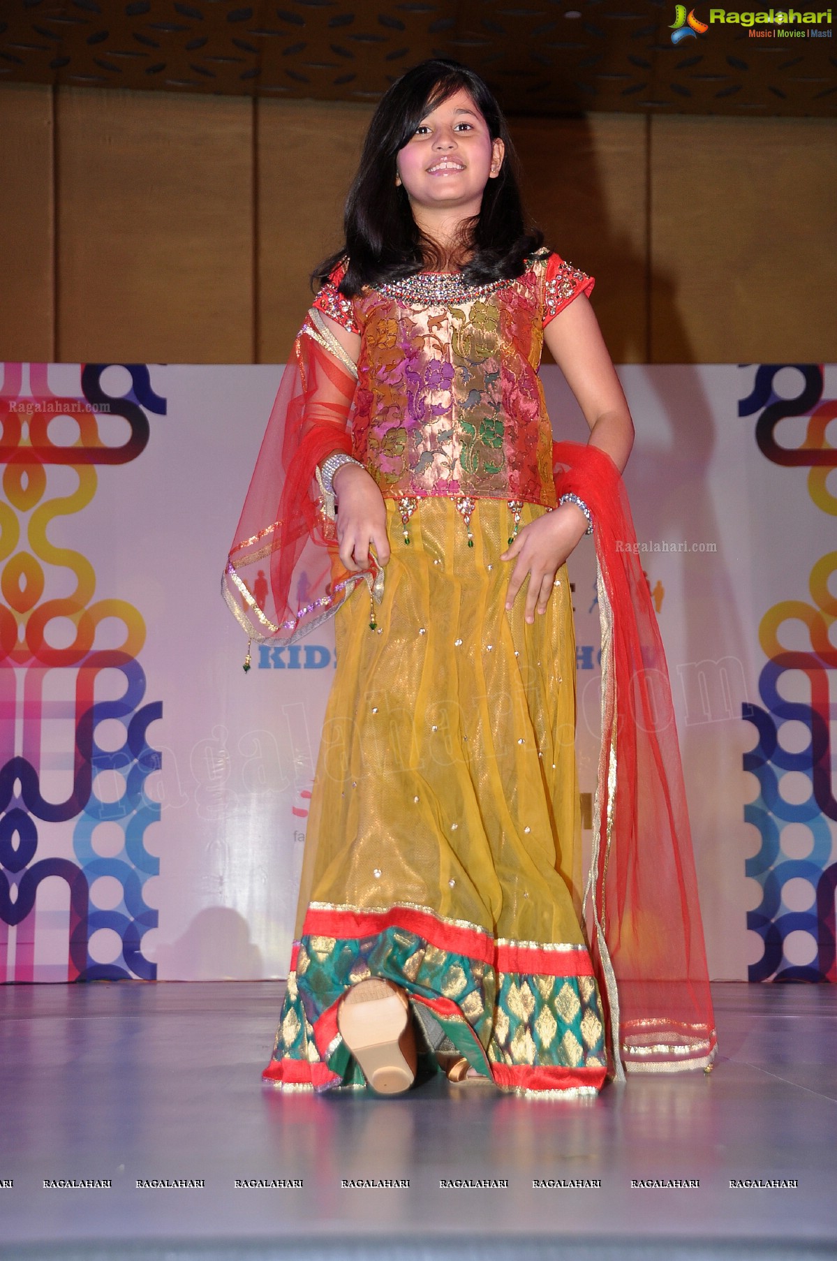 Kalanjali Kids Fashion Show 2012 by Sunny Anand and Srikanth Gatla