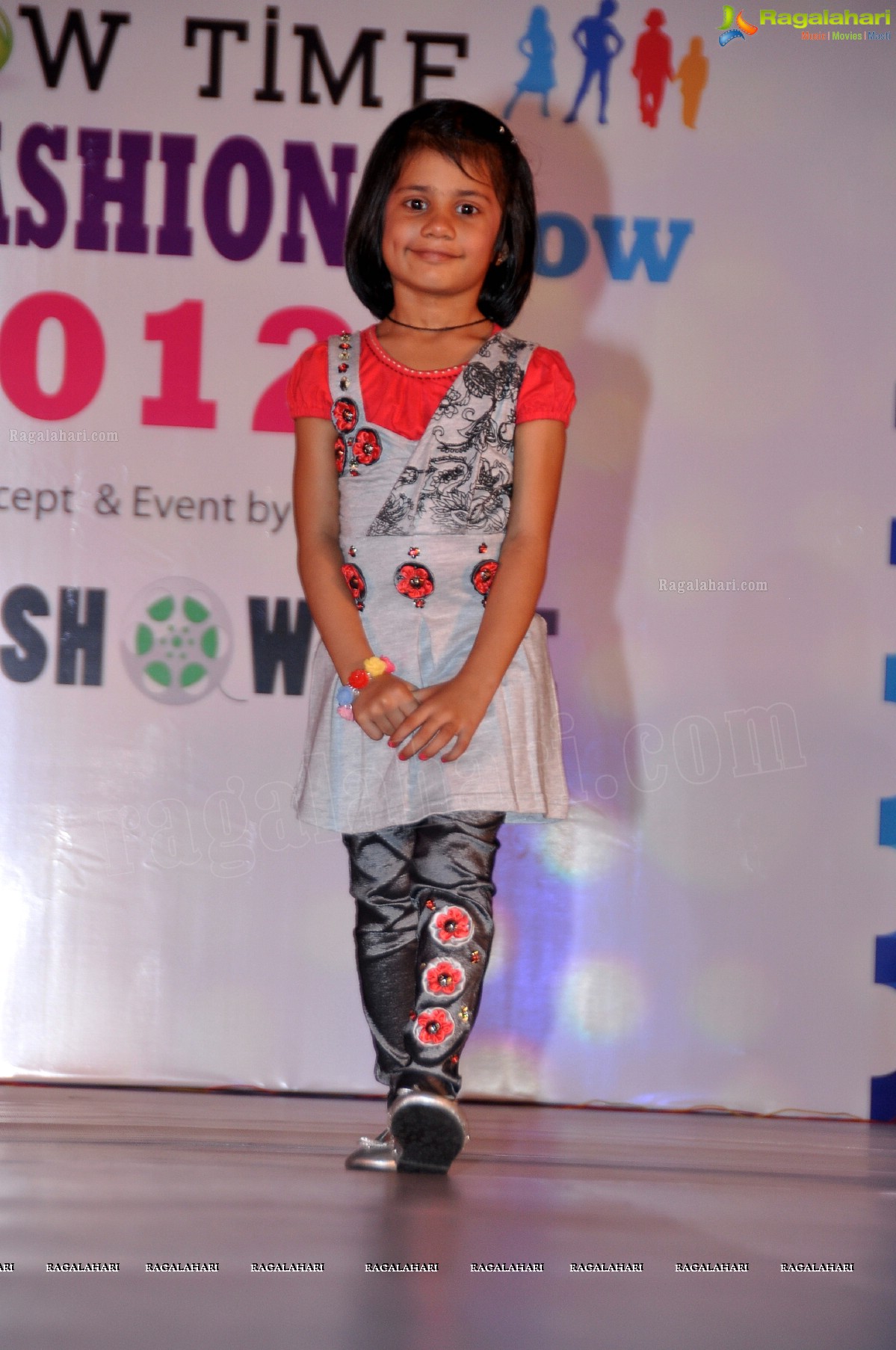 Kalanjali Kids Fashion Show 2012 by Sunny Anand and Srikanth Gatla