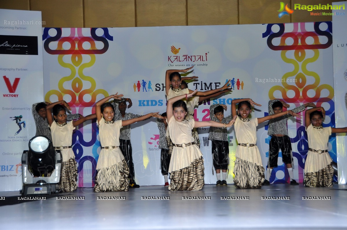 Kalanjali Kids Fashion Show 2012 by Sunny Anand and Srikanth Gatla