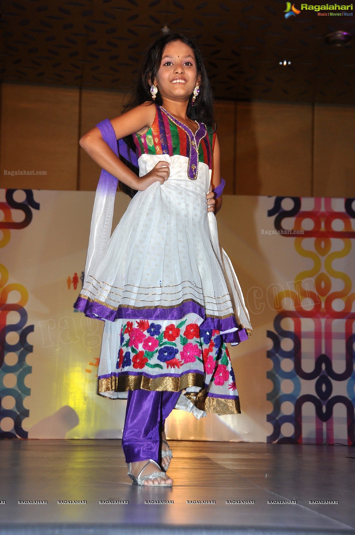 Kalanjali Kids Fashion Show 2012 by Sunny Anand and Srikanth Gatla