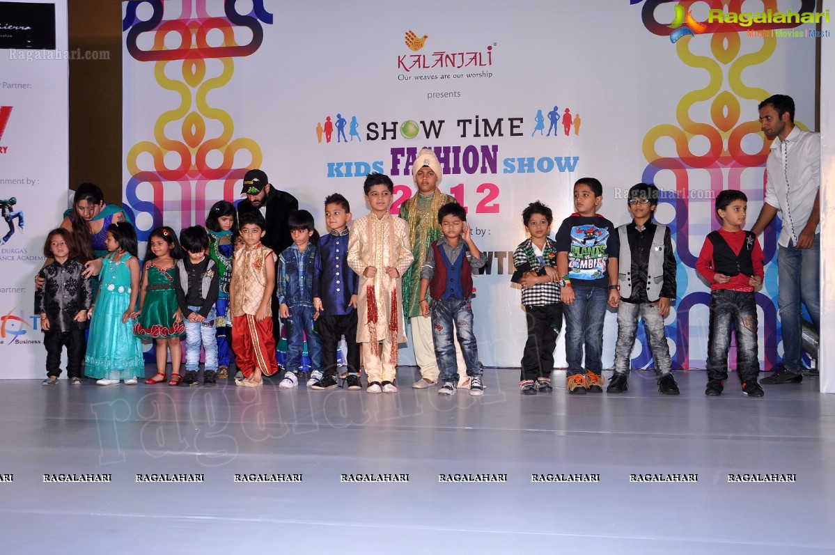 Kalanjali Kids Fashion Show 2012 by Sunny Anand and Srikanth Gatla