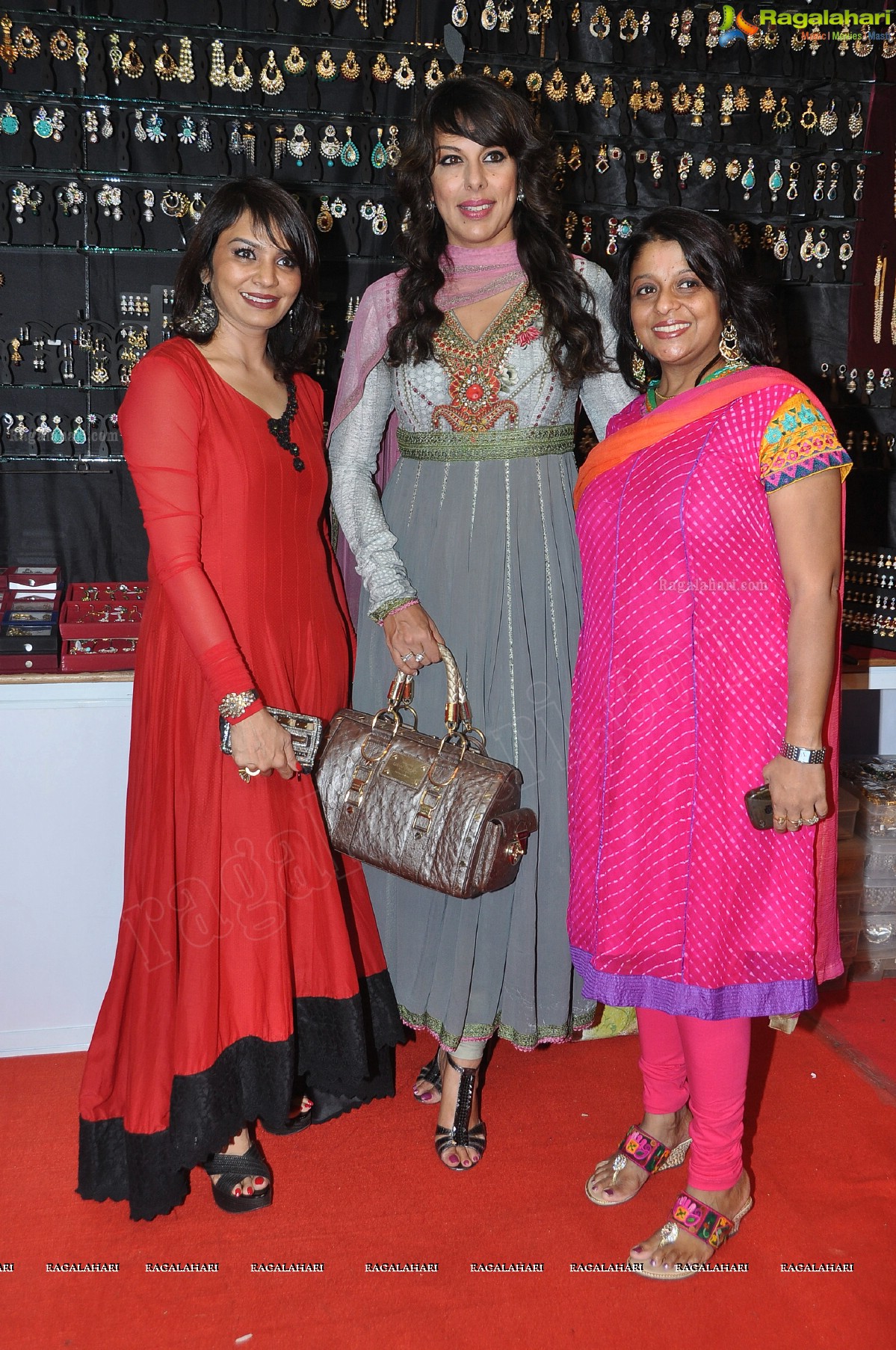 Pooja Bedi inaugurates Khwaaish Exhibition at Hotel Taj Krishna, Hyderabad