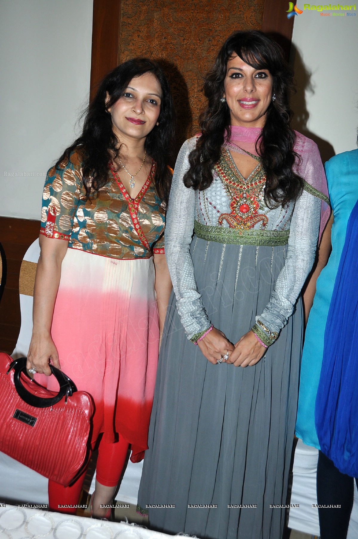 Pooja Bedi inaugurates Khwaaish Exhibition at Hotel Taj Krishna, Hyderabad