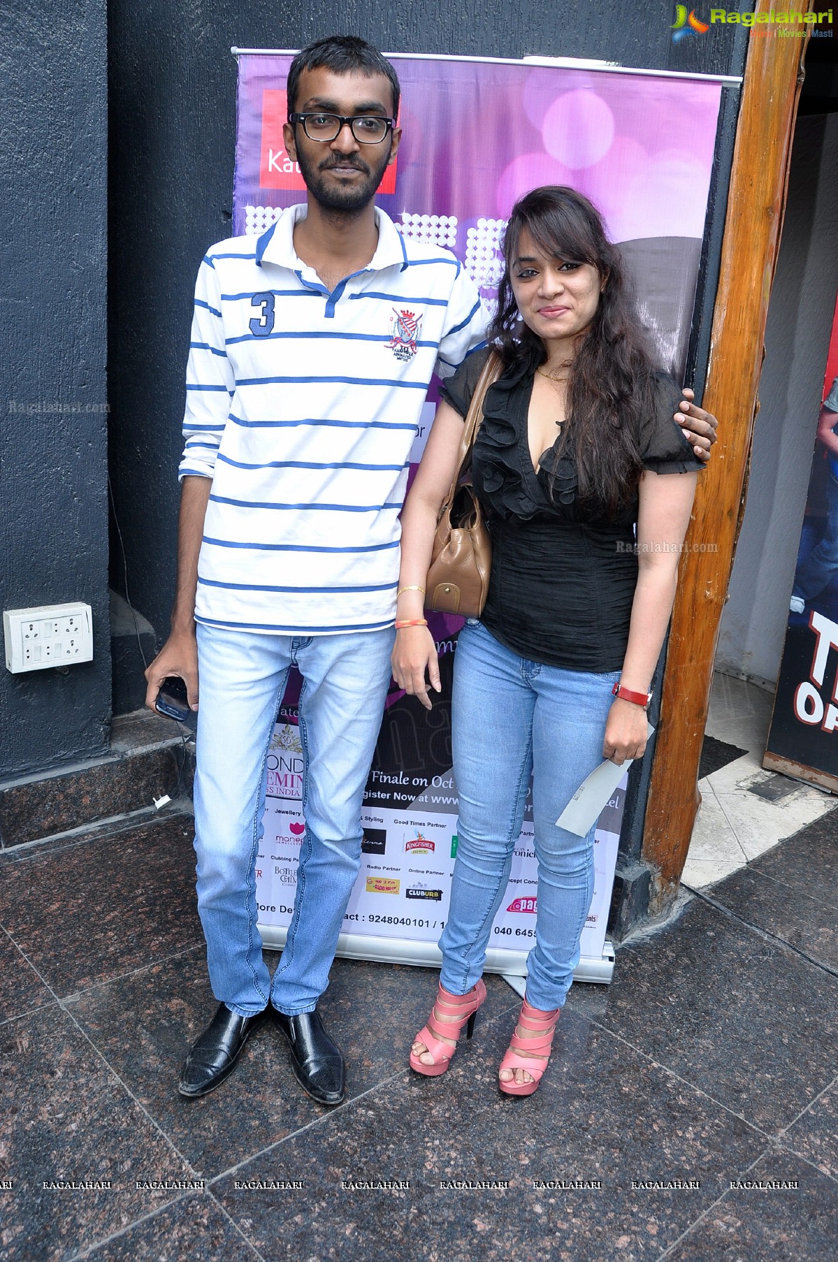 Kalamandir Miss Hyderabad 2012 Auditions at Bottles and Chimney