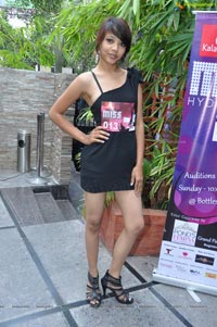 Miss Hyderabad 2012 Auditions at Bottles and Chimney