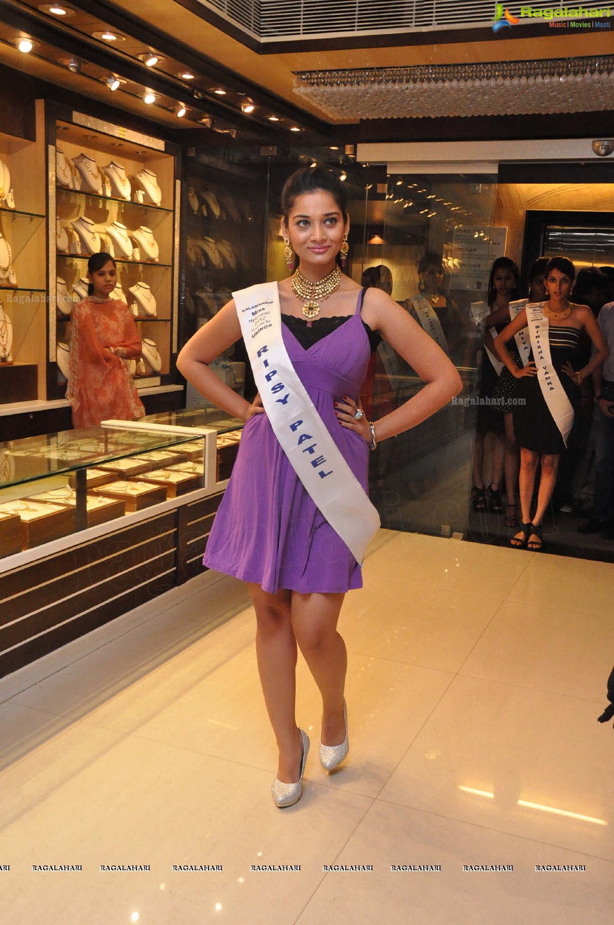 Miss Hyderabad 2012 Finalists at Manepally Jewellers