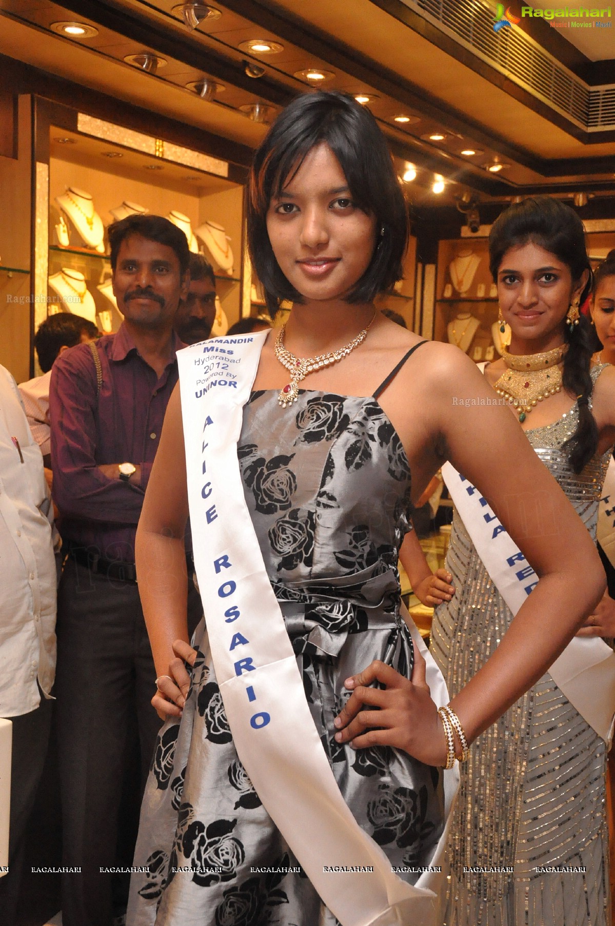 Miss Hyderabad 2012 Finalists at Manepally Jewellers