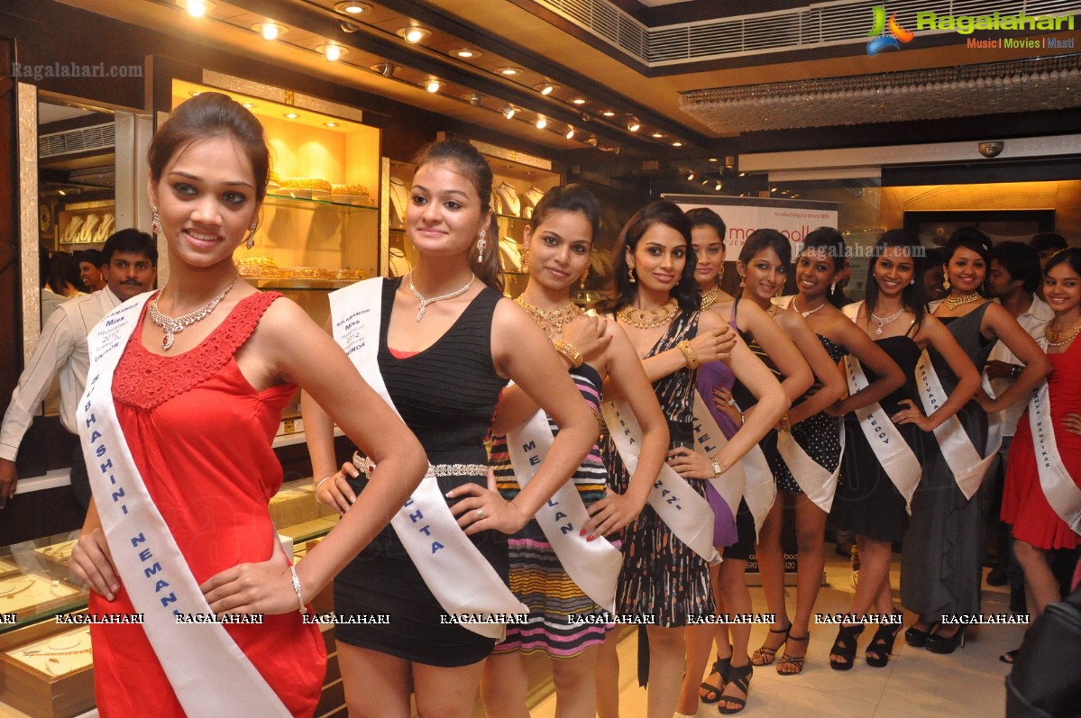 Miss Hyderabad 2012 Finalists at Manepally Jewellers