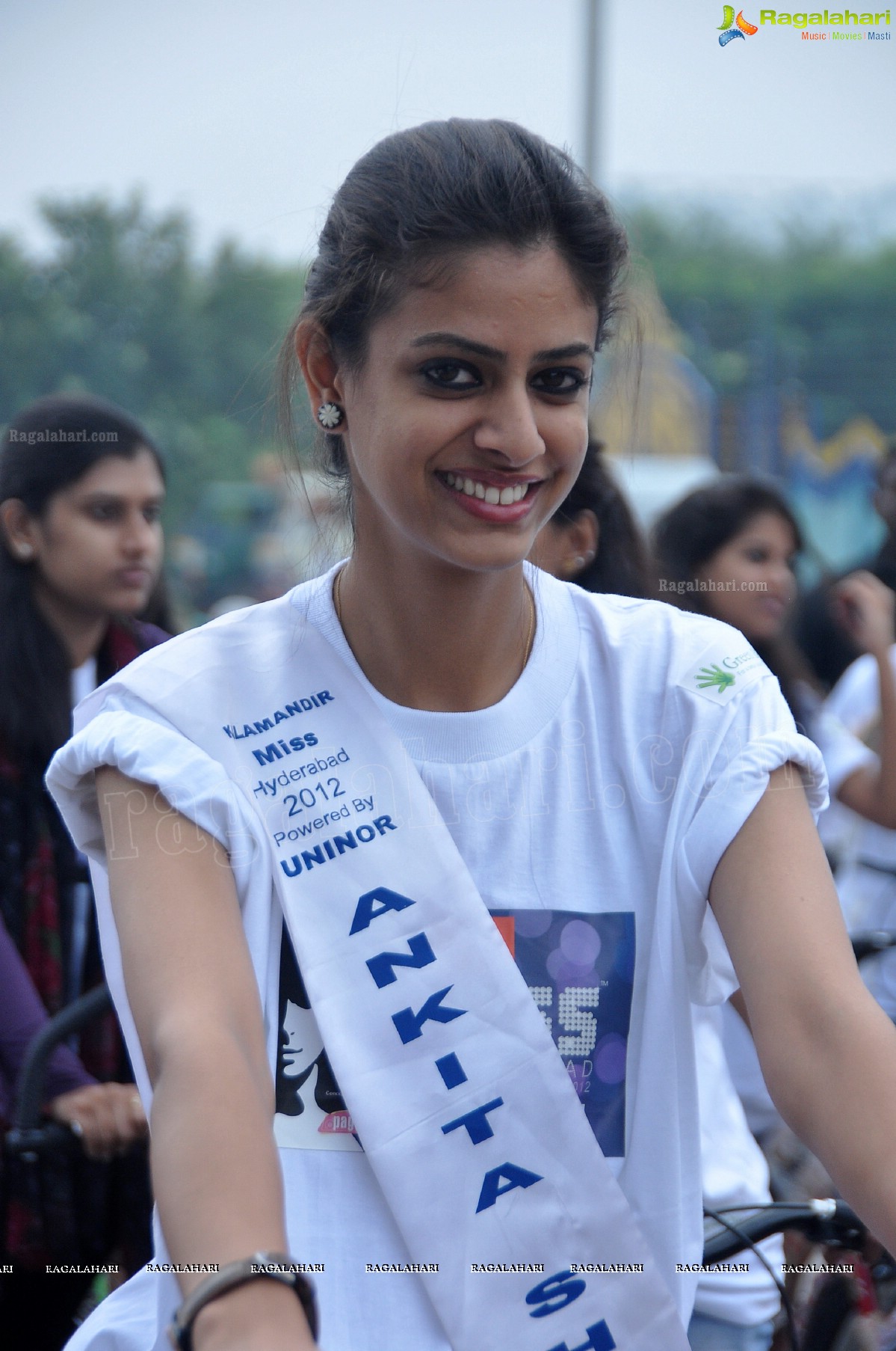 Miss Hyderabad 2012 Finalists go on a Green Ride, Hyderabad