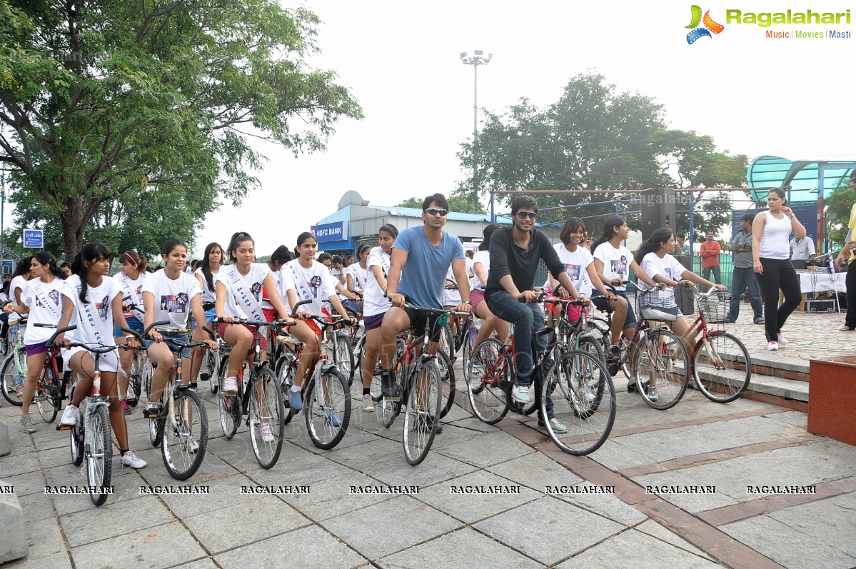 Miss Hyderabad 2012 Finalists go on a Green Ride, Hyderabad