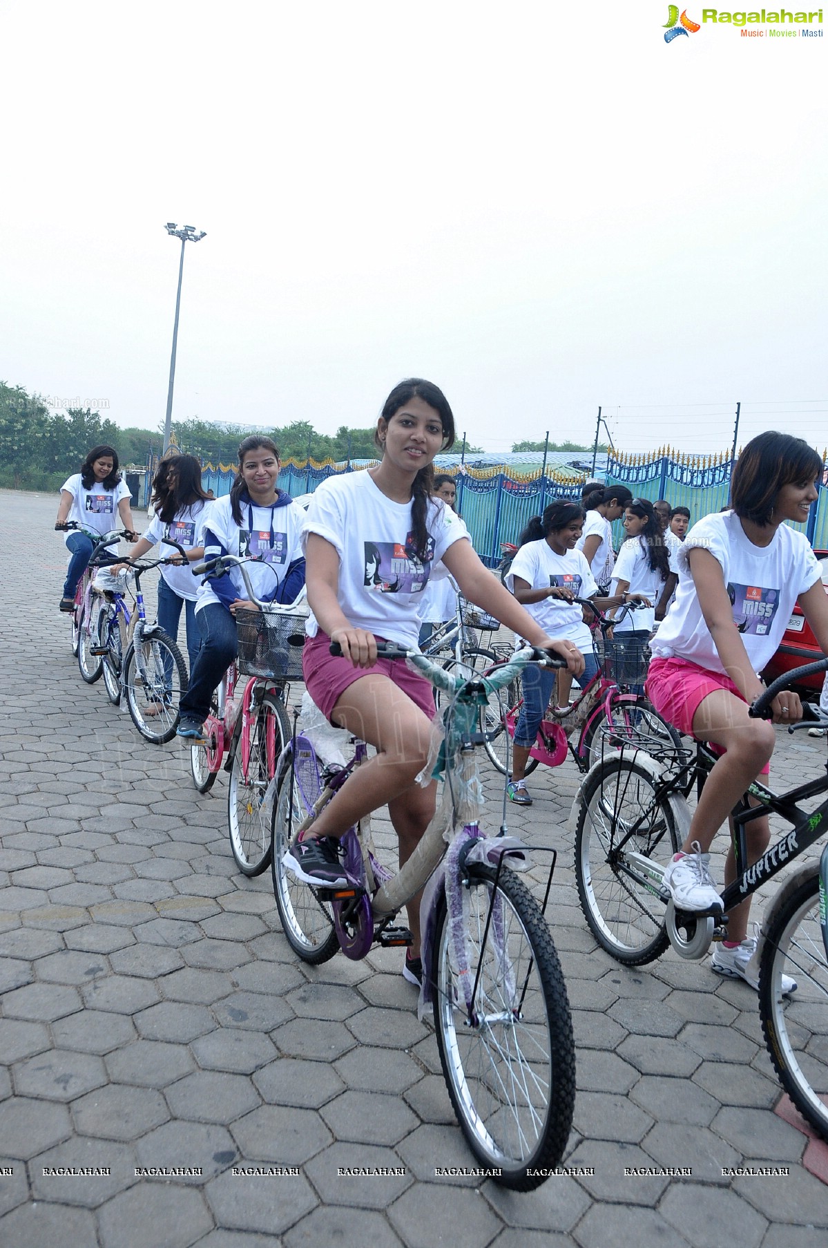 Miss Hyderabad 2012 Finalists go on a Green Ride, Hyderabad