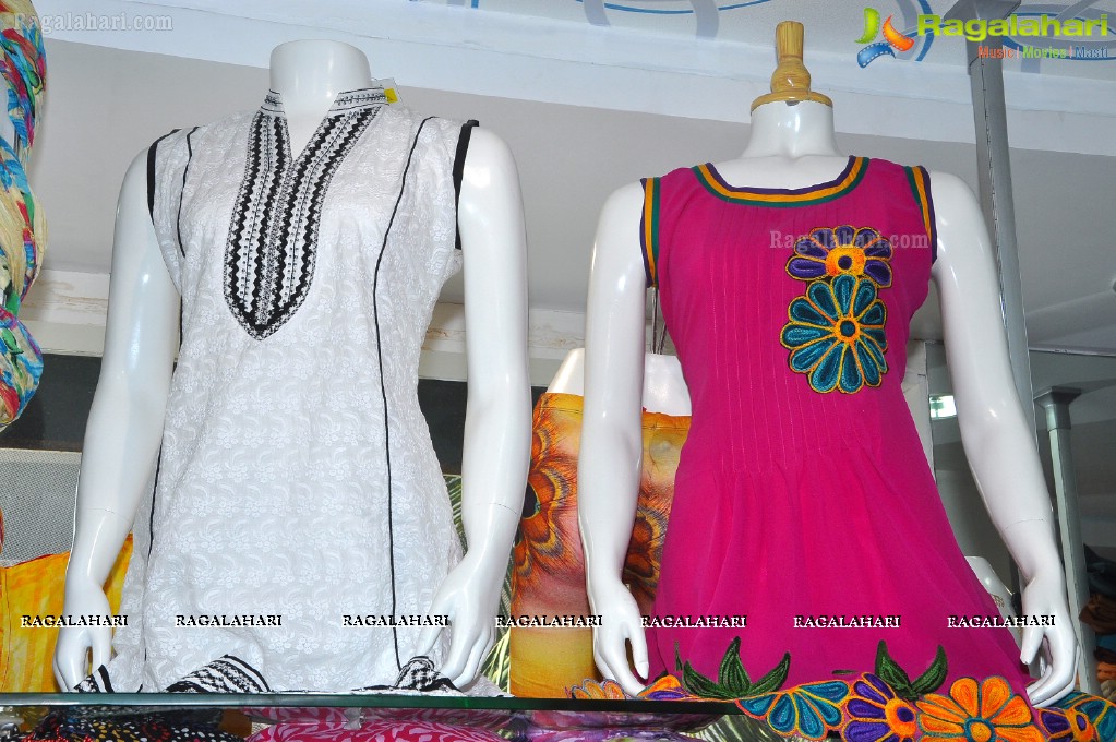 Simer Motiani launches Neeli Festive Collection 2012, Hyderabad