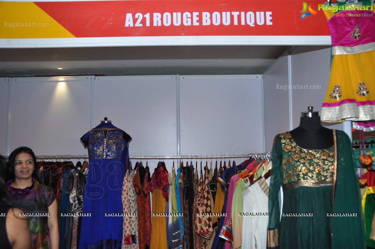 Neetu Lulla launches Akritti Elite Exhibition & Sale, Hyd