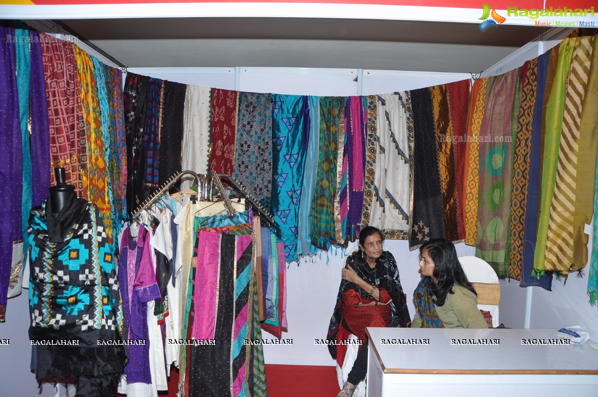 Neetu Lulla launches Akritti Elite Exhibition & Sale, Hyd