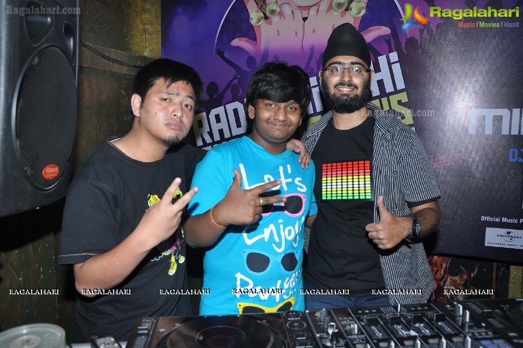 Radio Mirchi’s and Kingfisher Strong Power Soda’s Mirchimix DJ Hunt