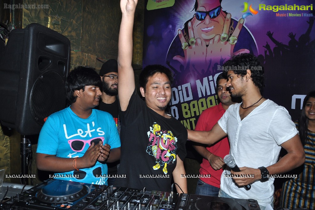 Radio Mirchi’s and Kingfisher Strong Power Soda’s Mirchimix DJ Hunt