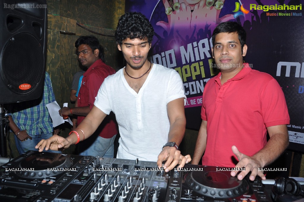 Radio Mirchi’s and Kingfisher Strong Power Soda’s Mirchimix DJ Hunt